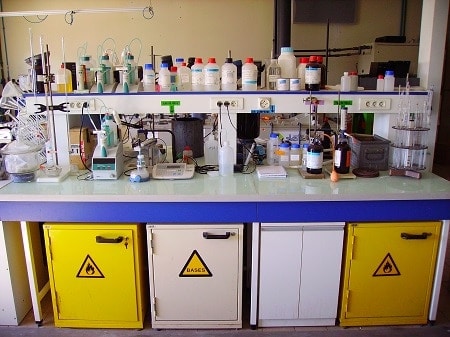 مختبر الكيمياء